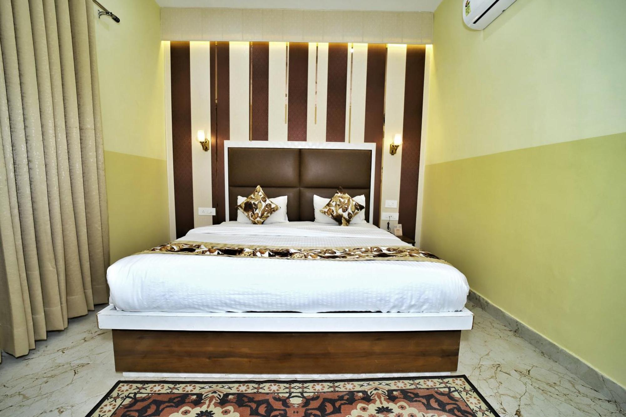 The Orchid Retreat Apartment Агра Екстериор снимка